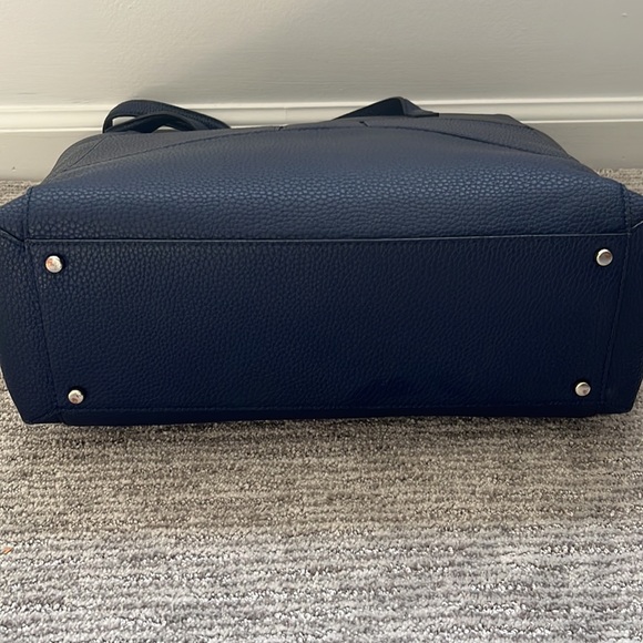 Authentic Kate Spade Large Pebbled Leather Tote - Picture 12 of 12